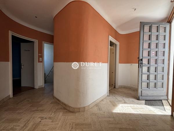 Maison à rénover avec potentiel – 140 m², volumes exploitables et belle luminosité