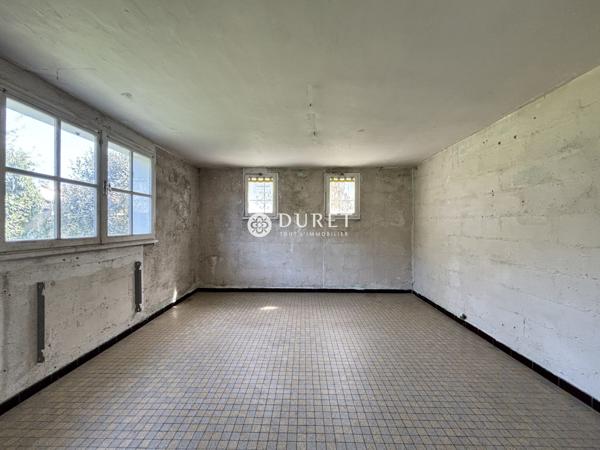 Maison à rénover avec potentiel – 140 m², volumes exploitables et belle luminosité