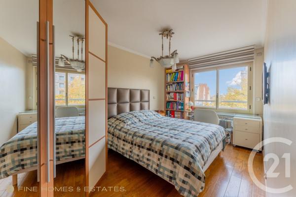 Appartement F5 à vendre  5 pièces - 111,51 m2 PARIS - 75014