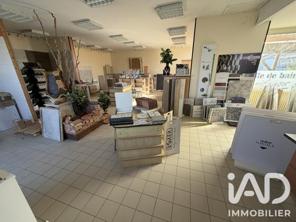 Carrelage, Maçonnerie​ à vendre 1 000 m² Parthenay
