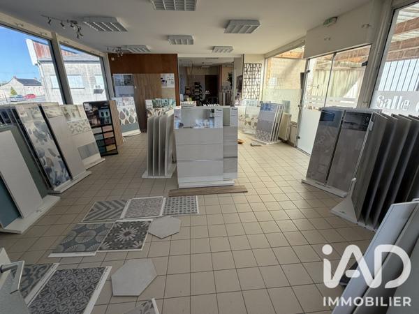 Carrelage, Maçonnerie​ à vendre 1 000 m² Parthenay