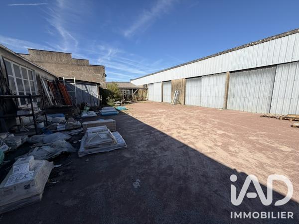Carrelage, Maçonnerie​ à vendre 1 000 m² Parthenay