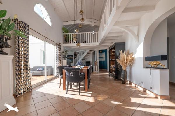 Maison à vendre |  Saint-Denis-d'Oléron |  8 pièces | 251 m²