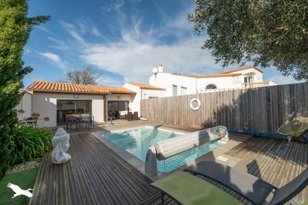 Maison à vendre |  Saint-Denis-d'Oléron |  8 pièces | 251 m²