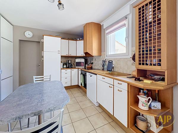 Maison à vendre Challans - 5 pièces, 135m² avec 3 chambre(s) à 364 900€ - AJP Immobilier Challans