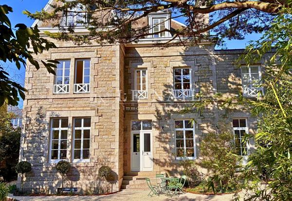 Charmante demeure bourgeoise du XIXe siècle à Dinan