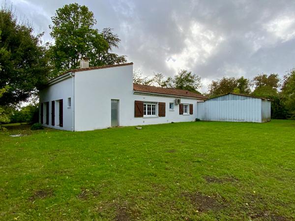 Plain pied avec beau jardin