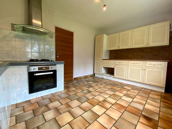 Plain pied avec beau jardin