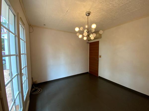 Plain pied avec beau jardin