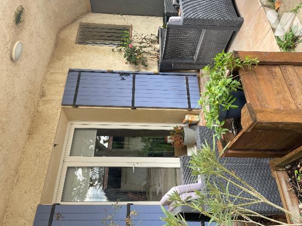 Vous cherchez un bon investissement, venez visiter cet immeuble avec une rentabilité de 5%