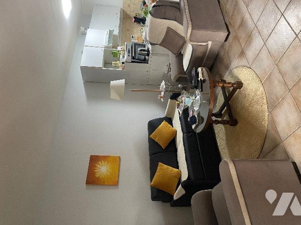 Vous cherchez un bon investissement, venez visiter cet immeuble avec une rentabilité de 5%