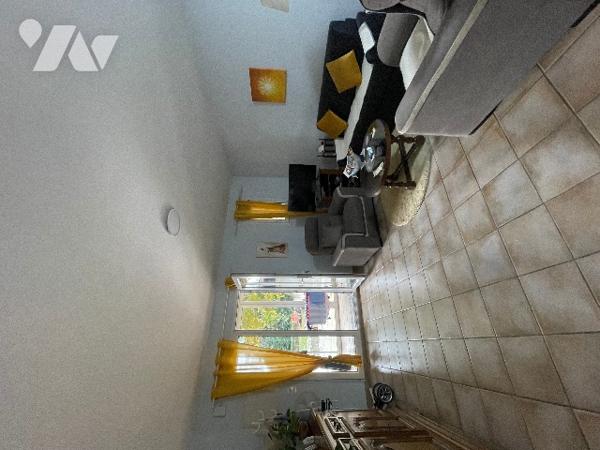 Vous cherchez un bon investissement, venez visiter cet immeuble avec une rentabilité de 5%