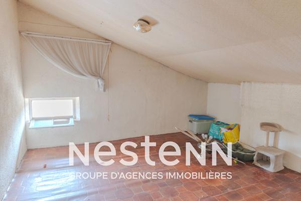 A Blaye-les-Mines, maison mitoyenne d'un côté 4 pièces principales sur sous-sol complet avec terrain attenant