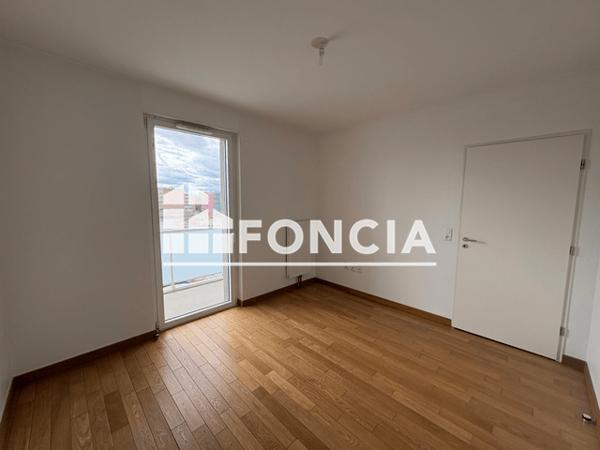 Location Appartement 2 pièces 61 m² - 47 RUE PIERRE TAITTINGER Reims 51100
