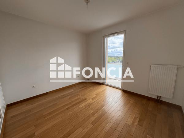Location Appartement 2 pièces 61 m² - 47 RUE PIERRE TAITTINGER Reims 51100