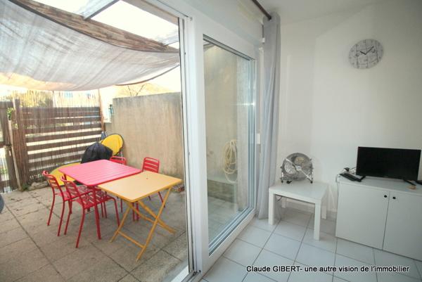 Frontignan (34110) Maison de plage T3 en R+1 avec jardin et place de stationnement à 30 mètres de la Mer à Frontignan-plage.