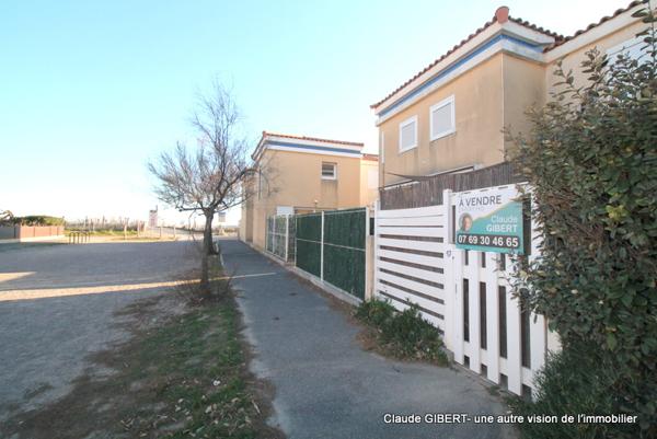 Frontignan (34110) Maison de plage T3 en R+1 avec jardin et place de stationnement à 30 mètres de la Mer à Frontignan-plage.