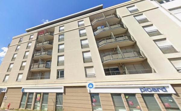Appartement Bron centre en étage avec balcon