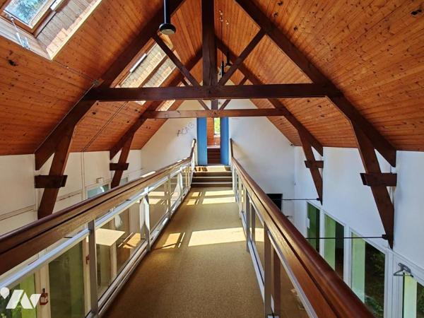 2411 - ANCIEN CENTRE PEDAGOGIQUE DE 600M² A RENOVER SUR UN TERRAIN ARBORE DE 1HA11A28CA