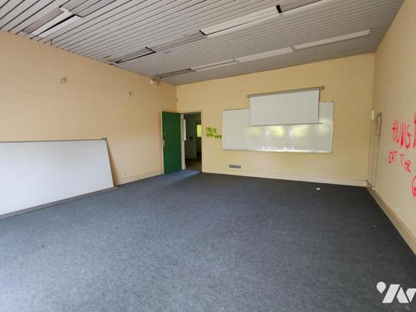 2411 - ANCIEN CENTRE PEDAGOGIQUE DE 600M² A RENOVER SUR UN TERRAIN ARBORE DE 1HA11A28CA