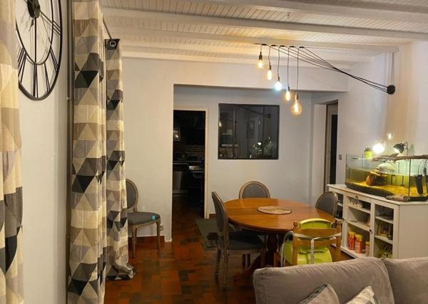 Maison de 150m2 avec 4 chambres + un T2 meublé loué.