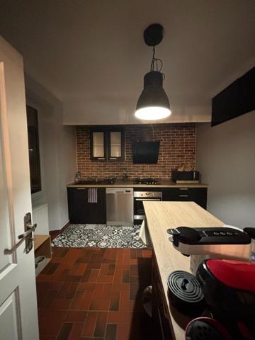 Maison de 150m2 avec 4 chambres + un T2 meublé loué.