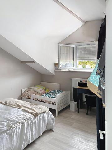 Maison de 150m2 avec 4 chambres + un T2 meublé loué.