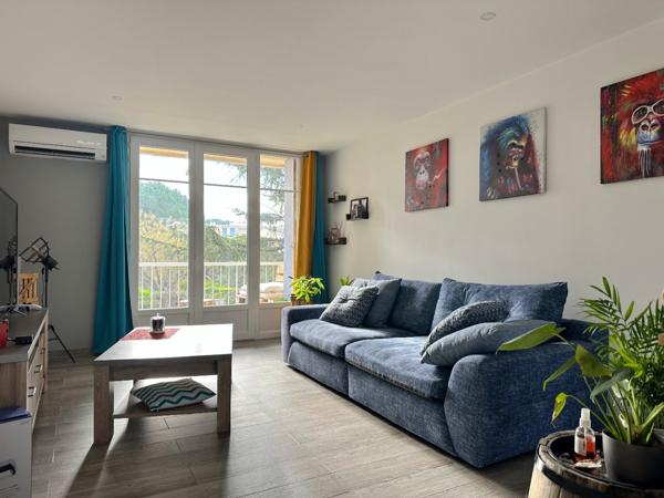 Appartement lumineux 75m2 - Entièremement rénové, aucun travaux à prévoir