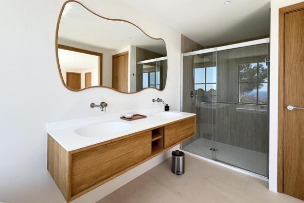 Maison à vendre  7 pièces - 370 m2 CAVALAIRE SUR MER - 83