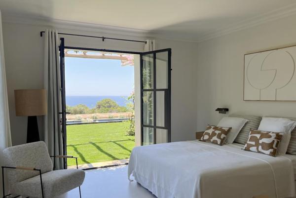 Maison à vendre  7 pièces - 370 m2 CAVALAIRE SUR MER - 83