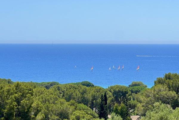 Maison à vendre  7 pièces - 370 m2 CAVALAIRE SUR MER - 83