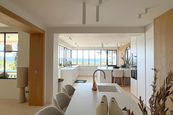 Maison à vendre  7 pièces - 370 m2 CAVALAIRE SUR MER - 83