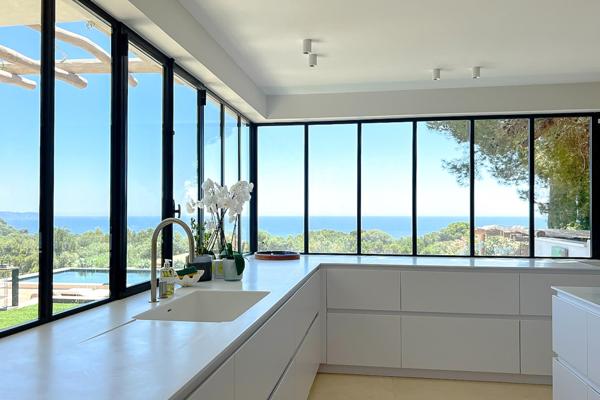 Maison à vendre  7 pièces - 370 m2 CAVALAIRE SUR MER - 83