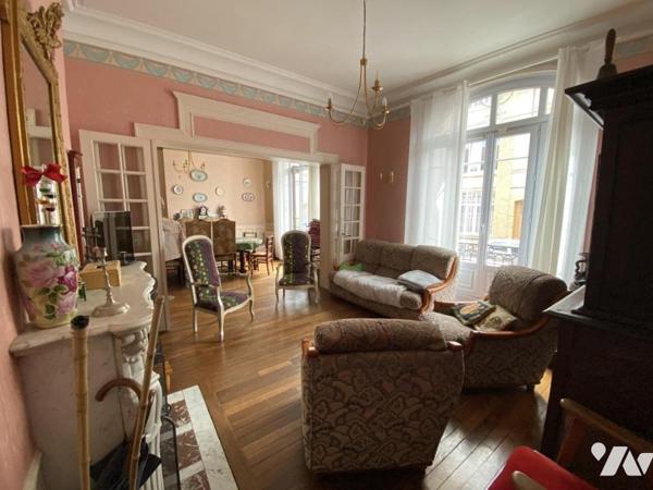 Saint Remi : Maison de ville de 9 pièces avec jardin 