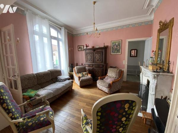 Saint Remi : Maison de ville de 9 pièces avec jardin 