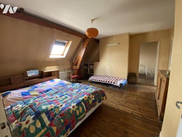 Saint Remi : Maison de ville de 9 pièces avec jardin 