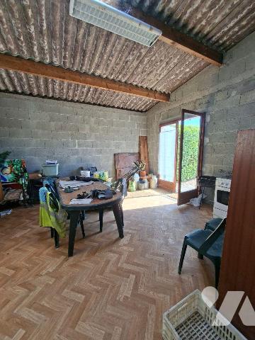 La Chapelle Gaudin-Argentonnay. Petite longère à rénover, avec terrain -
Située dans un enviro...