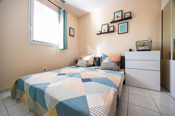 A vendre - Maison  Meublée - 2 Chambres - Terrasse - Piscine - Place de Parking - Accès Plage