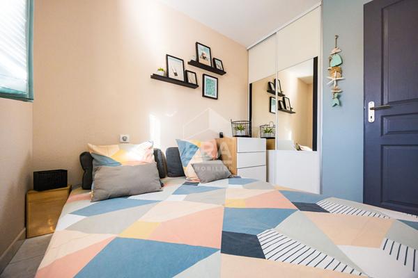 A vendre - Maison  Meublée - 2 Chambres - Terrasse - Piscine - Place de Parking - Accès Plage