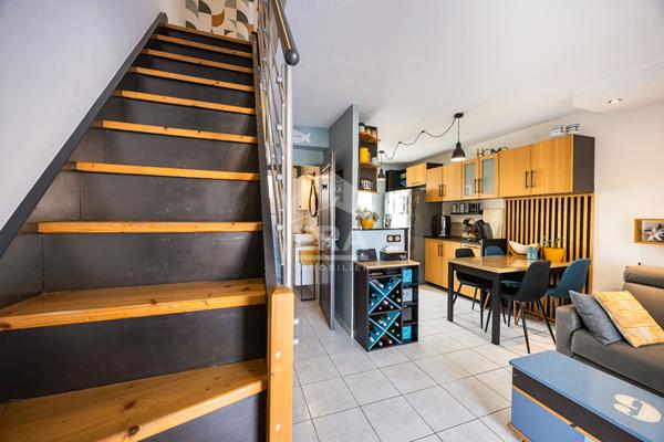 A vendre - Maison  Meublée - 2 Chambres - Terrasse - Piscine - Place de Parking - Accès Plage