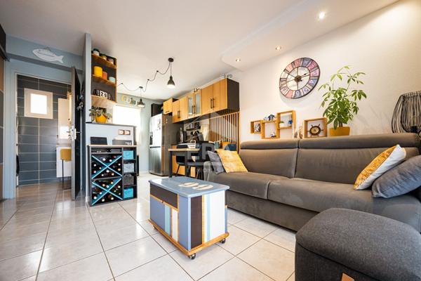 A vendre - Maison  Meublée - 2 Chambres - Terrasse - Piscine - Place de Parking - Accès Plage