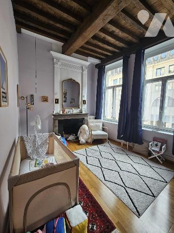 VIEUX-LILLE SUPERBE MAISON DE CARACTERE DU 17 EME AVEC JARDIN