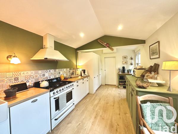 Maison à vendre 8 pièces 155 m² Villeneuve-lès-Avignon