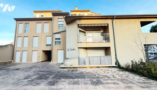 Appartement T2 avec balcon proche centre ville.
PRIX : 110 000 € HNI.