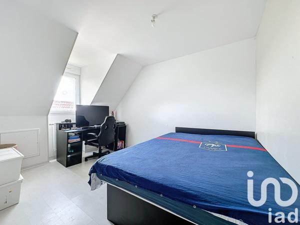 Maison traditionnelle 6 pièces de 98 m² à Breuillet (91650)