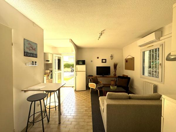 Appartement à vendre 3 pièces COMME UNE PETITE MAISON A AIGULONGUE