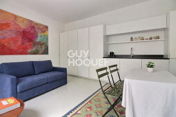 Très beau studio avec terrasse - Village des Abbesses