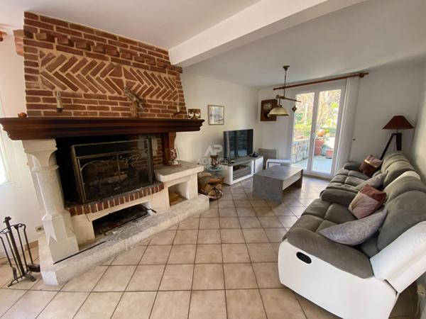 Maison Osny 6 pièce(s) 242.83 m² €484 500 ** - Référence 10885