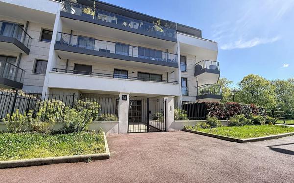 Appartement à vendre    3 pièces • 63,52 m2 Montigny-le-Bretonneux