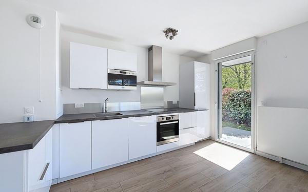 Appartement à vendre    3 pièces • 63,52 m2 Montigny-le-Bretonneux